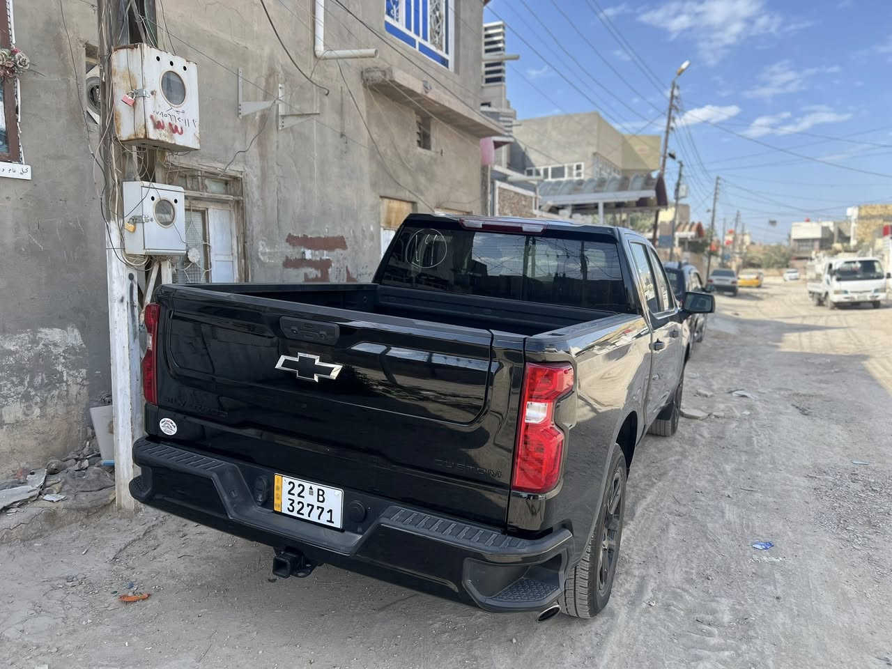 شيفروليه سيلفرادو - ملك الأسود في شوارعنا 🦅لعشاق الهيبة والقوة، سيلفرادو (High Country Edition) بحالة الوكالة. لون أسود ملكي يلمع، وتصميم داخلي وخارجي يخطف الأنظار. السيارة قمة في النظافة وما تحتاج برغي واحد.
• أهم المميزات:
• الممشى: 18 ألف كم فقط (شبه جديدة).
• ساعات المحرك: 512 ساعة (استخدام حشمة).
• المحرك: توربو قوي واقتصادي بنفس الوقت.
• اللون: أسود ملكي (Black Edition).
• الخلاصة: السيارة "تحفة" ومستعد للفحص في أي مكان
• مكان السياره في بابل الحله معارض طريق حله نجف
•للتواصل *********** واتساب
• سعر السياره 335$ ورقه امريكي (قابله للتفاوض)
