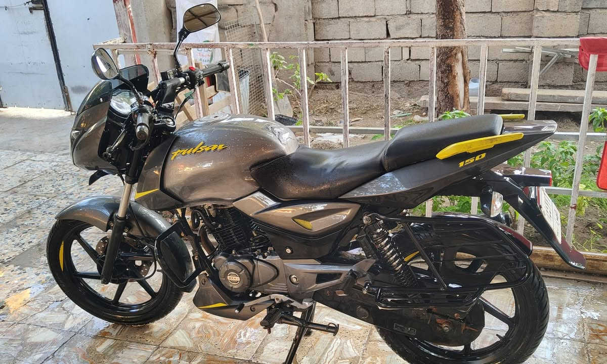 سلام عليكم دراجه بولسر نيون 150 موديل 2020
رقم اب اسمي  شرط تحويل ثاني يوم صارلها شهر من انتهت دراجه حلوه أو نضيفه شلعتها تخبل مكاني

#قضاء_الهوير منطقة الخاص للاستفسار 

***********
