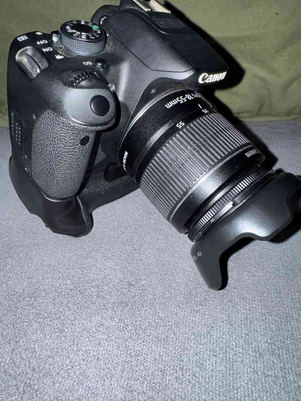 السلام عليكم كامره كانون 700dللبيع او مراوس نضافه 100ستخدام شخصي عدسه اصليه مالتها محتوياتها بطاريتين وشاحنه وكاترج ايفون وكلكسي و حاسبه وكيبل نقل


**إذا كنت صاحب هذا الإعلان وتريد حذفه لأي سبب، رجاءا أرسل رسالة إلى الدعم الفني**