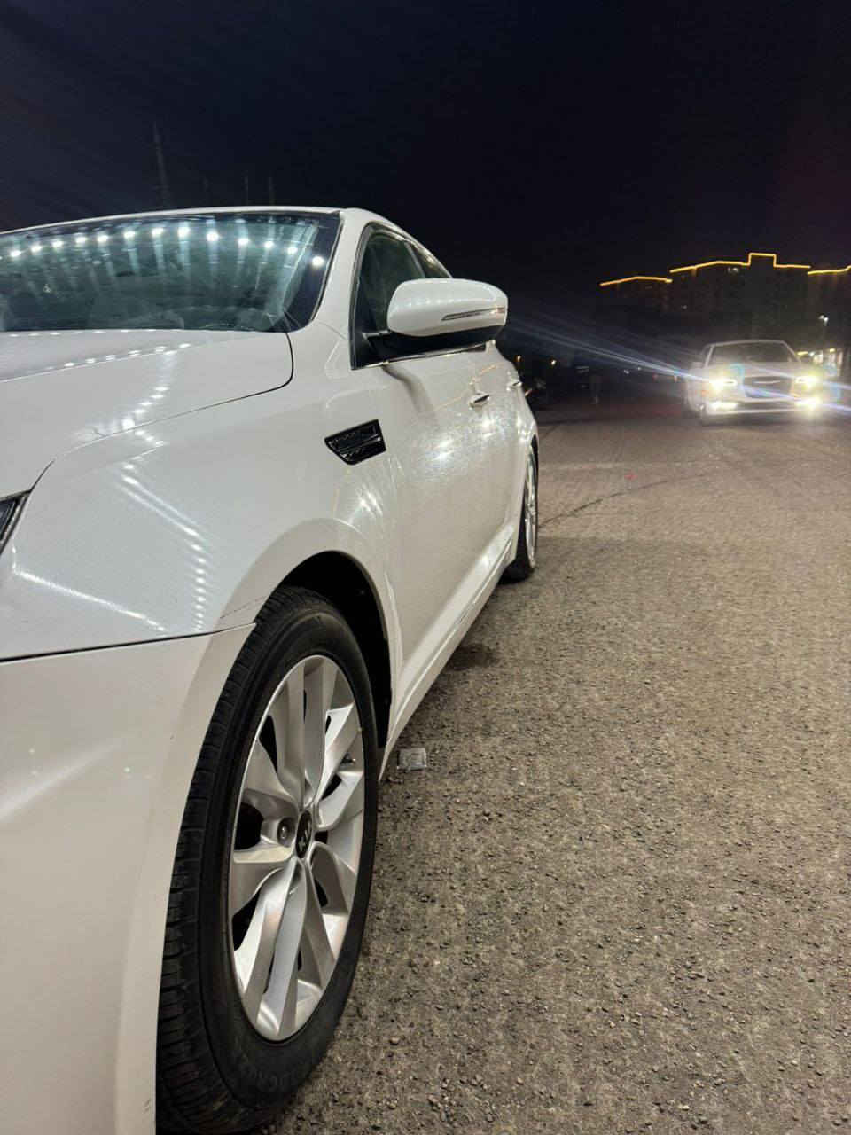 سلام عليكم للبيع اوبتيما 2012 خليجي
گير محرك كفاله  
المواصفات 
بصمه تشغيل وابواب 
تحكمات 
مري شفط 
نضام ترحيب 
محركها ٢٤٠٠ دوش 
بيها  بارد بل لغد 
السعر 117 وبيهه مجال 
للاستفسار : ***********
