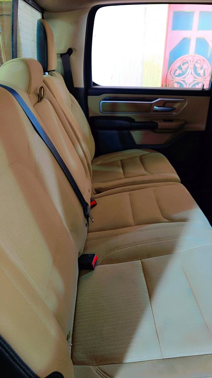 السلام عليكم دوج رام مديل ٢١بك هورك رقم اربيل حادث سياره جاملق امامي تبدل وباب سايق تبديل بدون ايرباك دشبول فقط ايرباك برده رقم المبايل وتساب ***********
