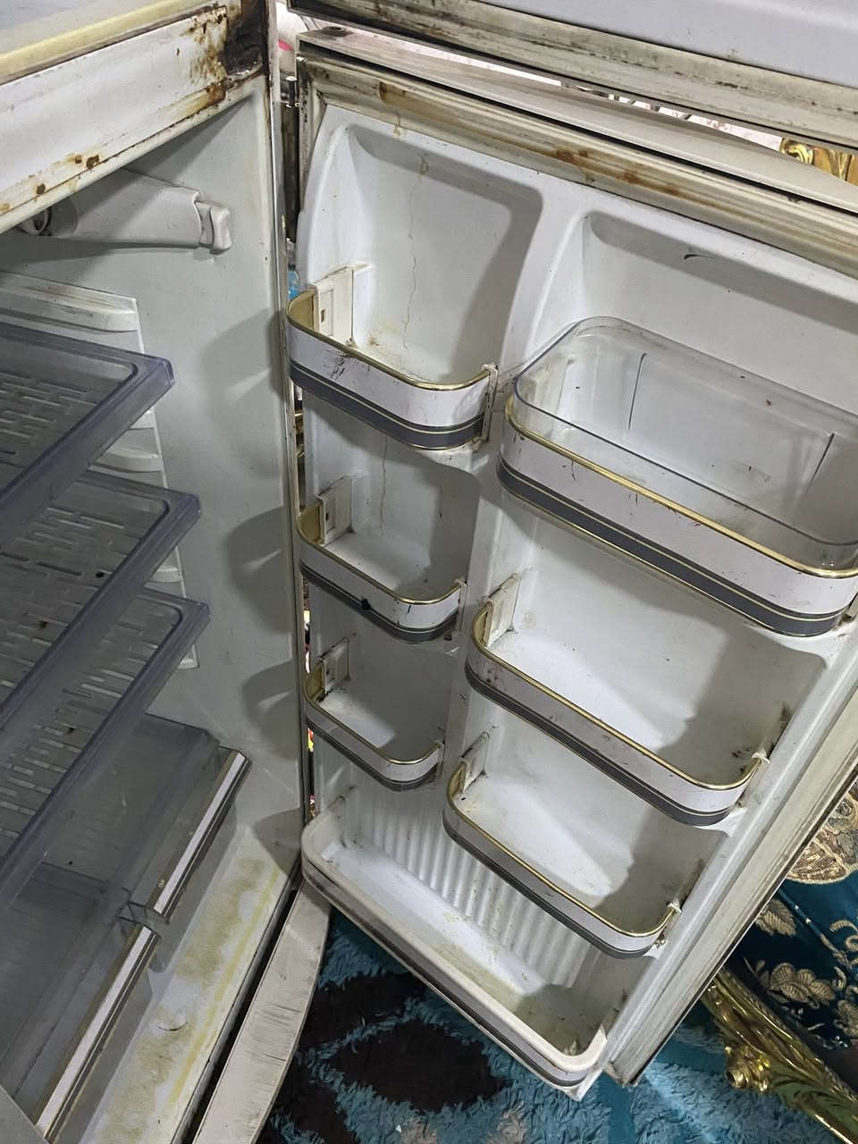 ثلاجة مستعملة شغالة 100% ماطور اصلي مكان بابل سعر 105 الف وبيها مجال
ثلاجة ارتفاع الفريز 44 عرض 32 العمق 41
الثلاجة الي تصير جوه
عمق 35 
48عرض
ارتفاع الثلاجة 101 
ارتفاع الثلاجة كلها فوك ال150 بين ال150-160

210 – 220 لتر

‭0786 023 5349‬ رقم
