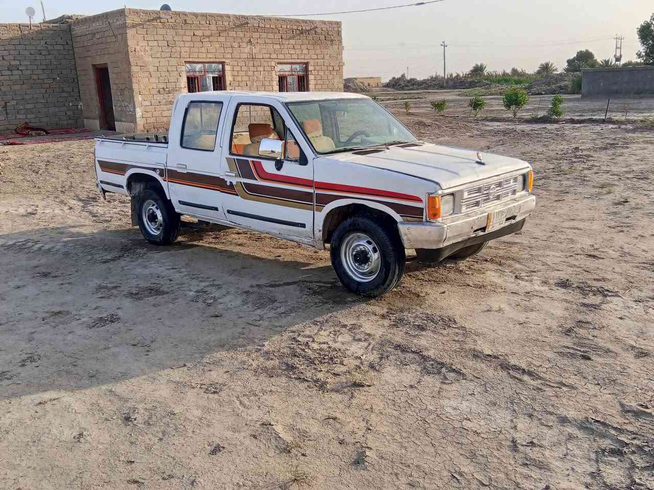 السلام عليكم سياره نيسان البيع رقم ذي قار مشروع وطني شرط تحويل مكينه وكير وشاصي مكفول كهربايات كلها شقاله سياره حلوه ومال جناي سعر 23وبيها مجال ***********مراوس بيكم ترهم #مكان_سماوه_الخضر
