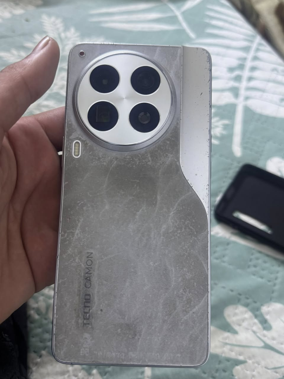 تكنو كامون٣٠ بريمر جهاز مكفول من كلشي بس مضروب من جهت يسره سواد قليل فطر ما ينشاف بل بلازما. مثل ما موضح بل صوره سعره ١٥٠ بيه مجال. *********** بغداد زيونه يوجد توصيل
