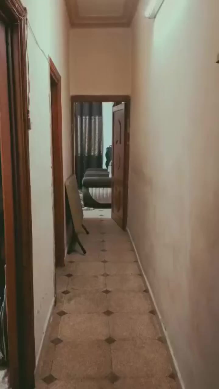 للبيع بيت بصلاح الدين مقابل جامع الزبير مفرق النهرطابق اول اتجاه شمالي 3 غرف وموزع حكم محكمه 98 سهم وضع البيت وسط 30الف دولاروبازار


**إذا كنت صاحب هذا الإعلان وتريد حذفه لأي سبب، رجاءا أرسل رسالة إلى الدعم الفني**