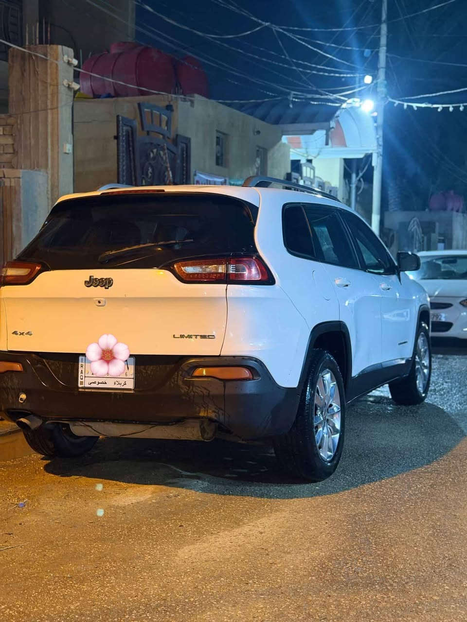 السعر 120 الستفسار *********** جيب شيروكي موديل 2017 امريكي بيهه طخه خفيفه بل دعاميه اماميه  بدون دواخل السياره فول مواصفات عده الفتحه تحكم ستيرن فور ويل شاشه جبيره   مكينه وكير مكفولات مكان السياره واسط الكوت
رقم السياره كربلاء مشروع وطني
