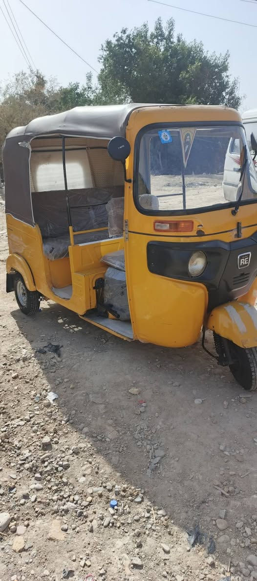 سلام عليكم ١٩رقم واسط مكينه تكص وبيه ضربه بلصفحه تخم تاير اكسن مكفول تكتك غير لمكينه ربع مايذب عليه مكاني كوت مركز المدينه خاص مغلق‏‪***********‬‏
