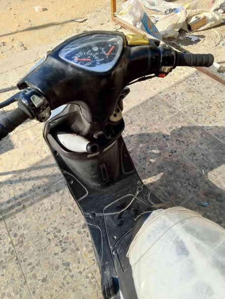 سلام عليكم 
ماكس عدله للبيع  سعر 600 وبيهة مجال 
دراجه الله شاهد نضيفة تجي وتشوف بعينك والله ما وكفتني بشارع ابد
دراجه عليهة صلنصة FM وعليهة ويل النجمه 
وهاذ رقمي وبي واتساب ***********

وانشالله خير
