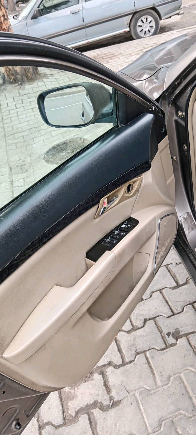 امكراند للبيع موديل 2013 شكل عريض حجم 8
رقم اربيل باسمي  ثاني يوم تحويل
بيه قطعتين  فقط بدون دواخل ولا قطرة خياس بيه 
محرك  مستر بوشي حجم 2000  
سياره فول مواصفات
سقف سلايت 
تبريد ثلج ❄  
4تايرات جدد 🛞
دواخله جديد حيل نضيف
شاشه ايباد منضومه سماعات دمام
لايتات زينون 
حساسات امامي وا خلفي 
صدر امامي و خلفي  جديد
سياره لوك صارف عليه  اهويه ميحتاج مصرف الف دينار
مكان كركوك
رقم :*********** فقط وتساب 
