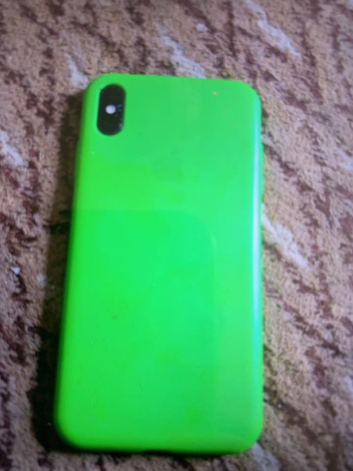 السلام عليكم جهاز ايفون اكس اس ماكس ذاكرتة 256 بطارية 74 ميصرف شذحن مكفول مامفتوح ولا مبدل بي اي شي معلومة بل تحديث صار خلل بل فيس ايدي بسيط مو عاطل ضهرة بي فطر بسيط نضافة 95 سعرة 225


**إذا كنت صاحب هذا الإعلان وتريد حذفه لأي سبب، رجاءا أرسل رسالة إلى الدعم الفني**