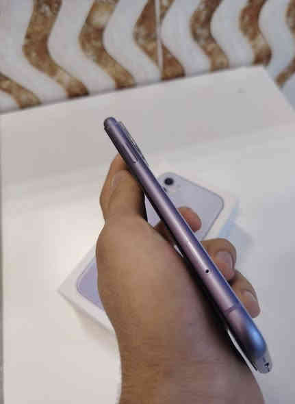 جهاز ايفون 11 عادي للبيع
النظافة %100
القطع كلها جديدة ولا توجد قطعه مستبدله
فقط البطارية %76
منفذ شريحة واحد
نموذج M يعني الجهاز جديد
الصنع كندا
لون بنفجسي
الملحقات فقط كارتون
السعر : 275 الف وبي مجال بسيط  
التواصل : ***********
