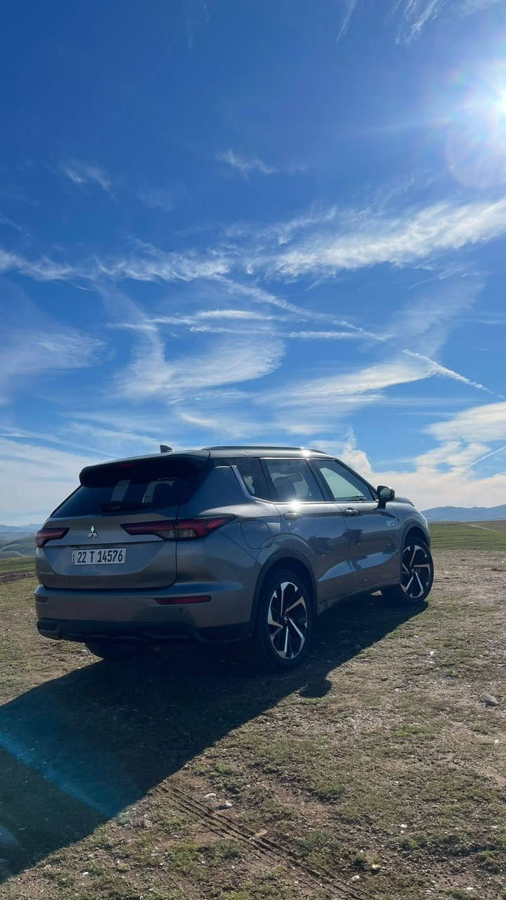 ميستبويشي اوتلاندر SV 2023
فول فول قبات ماصفات موديل 23
سياره هايبريد بانزين SV
ماصفات رادار ستيرن تحكم تحديث سرعه
داتاشوو كوشن جلد بقلاوه كوشن هيتر بيش و باش
و كوشن خه زنه
سياره 3 مقعد پەردە بيلادي سقف بانوراما سلايد
تبريد مركزي سندوق شفت سياره دبل اكسن و رقم شانسي دانايه سعر پەیوەندی بەو رەقەمە بکە واتساب ***********
