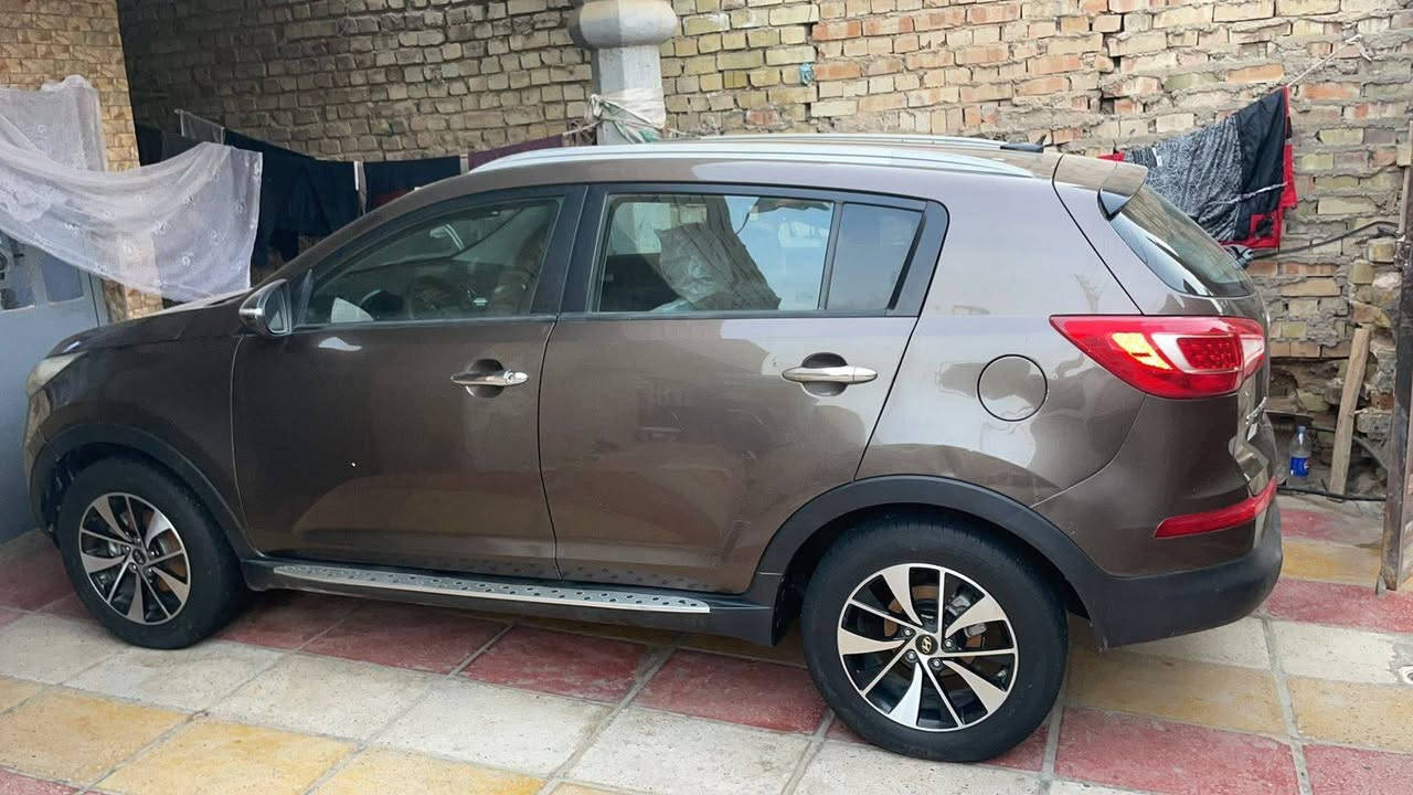 سلاام عليكم عادت النشر بسس وعود كاذبه 
سياره سبورتج 2013
مريكيه 
سياره قطعتين صبغ بنيد وجاملغ بدون تبديل 
عليهه ادامه كامله 
سياره مستعجل ع البيع  ( مكان سياره بغداد  
 *********** )١٢٠ سياره رقمه بغداد شرط تحويل ثاني يوم
