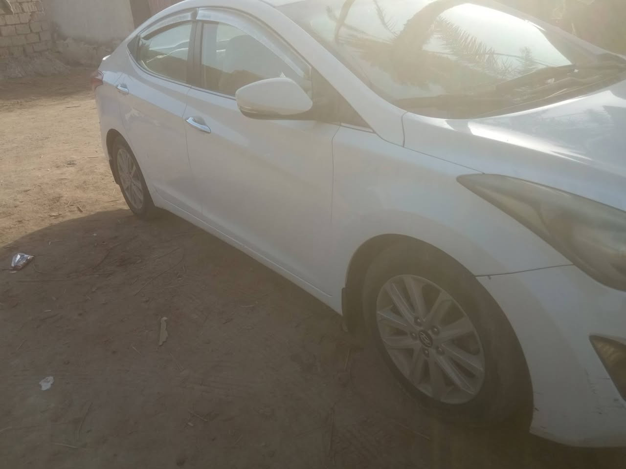 سلام عليكم انترا موديل 16 بيه ضربه بل دعاميه امامي محرك مكفول سياره مكفوله هاذه رقم راعيه انتصل بيك خير وتدلل السعر 125 بيه مجال ***********
