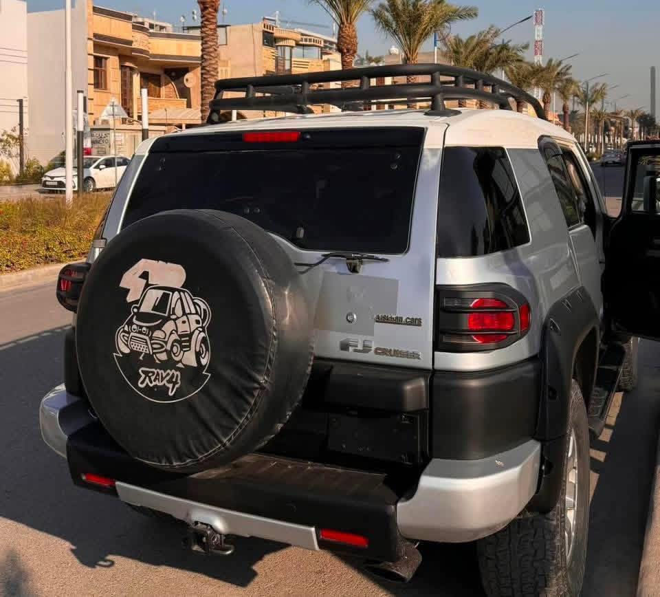 السلام عليكم
افجي كلين للبيع
اعتذر عن المراوس

شاشه اندرويد

موديل ٢٠٠٧ 

فورويل 

ديف لوك

اي تراك

صدر امامي خلفي اصلي جديد

سياره ماشاءالله نظيفه

ماشيه ٢٥٠٠٠٠ قابل للزياده

سياره مرفعه ٢ انج لويات رياضيه

لويات بلاديه موجوده

بأسمي رقم بغداد انگليزي جديد

السعر ١٤٠٠٠$ 

للتواصل  واتس اب 

***********
