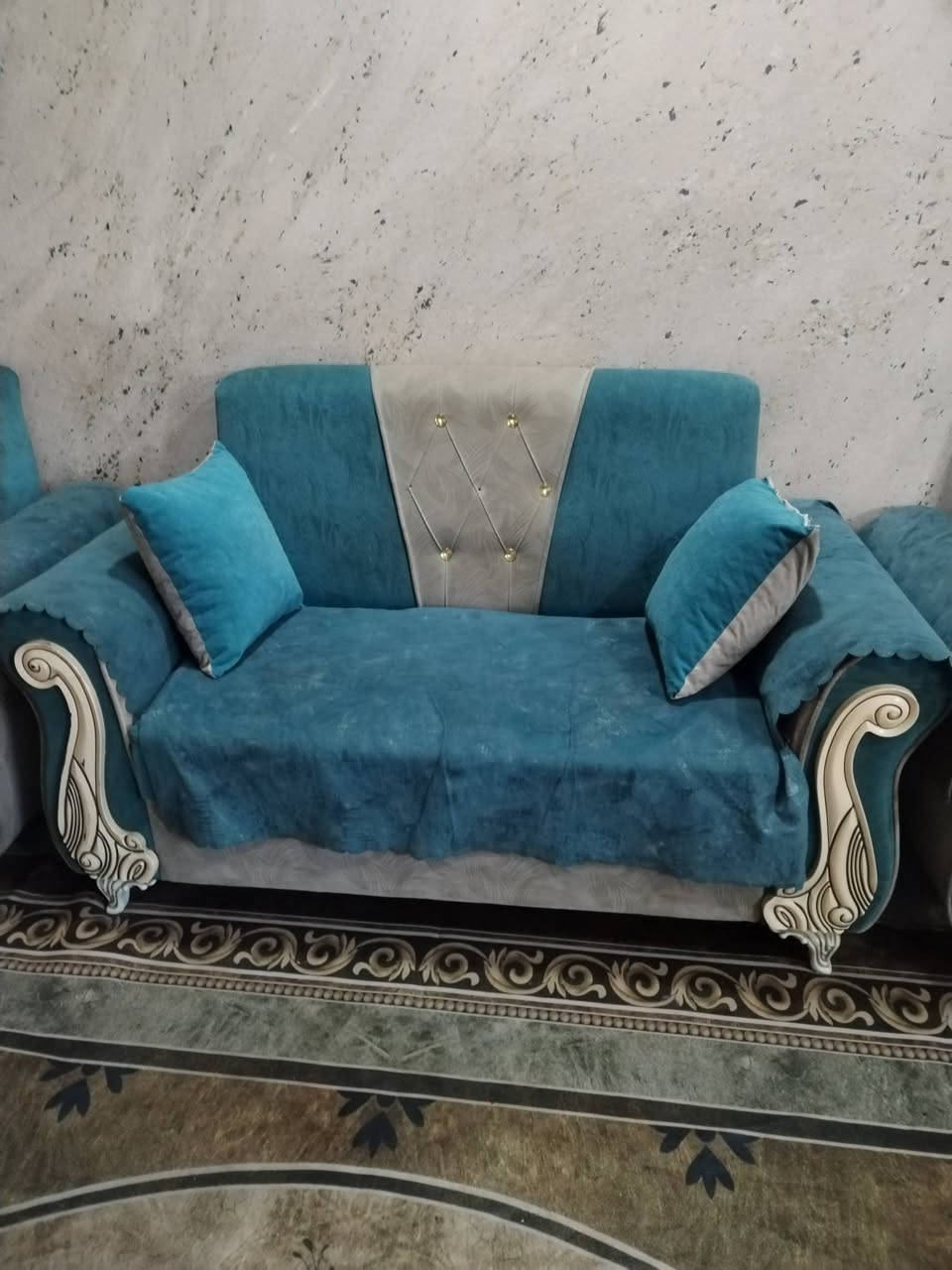 تخم مستعمل للبيع نظيف مع ٦ كوشات و١٠ مقاعد للاستفسار خاص


**إذا كنت صاحب هذا الإعلان وتريد حذفه لأي سبب، رجاءا أرسل رسالة إلى الدعم الفني**