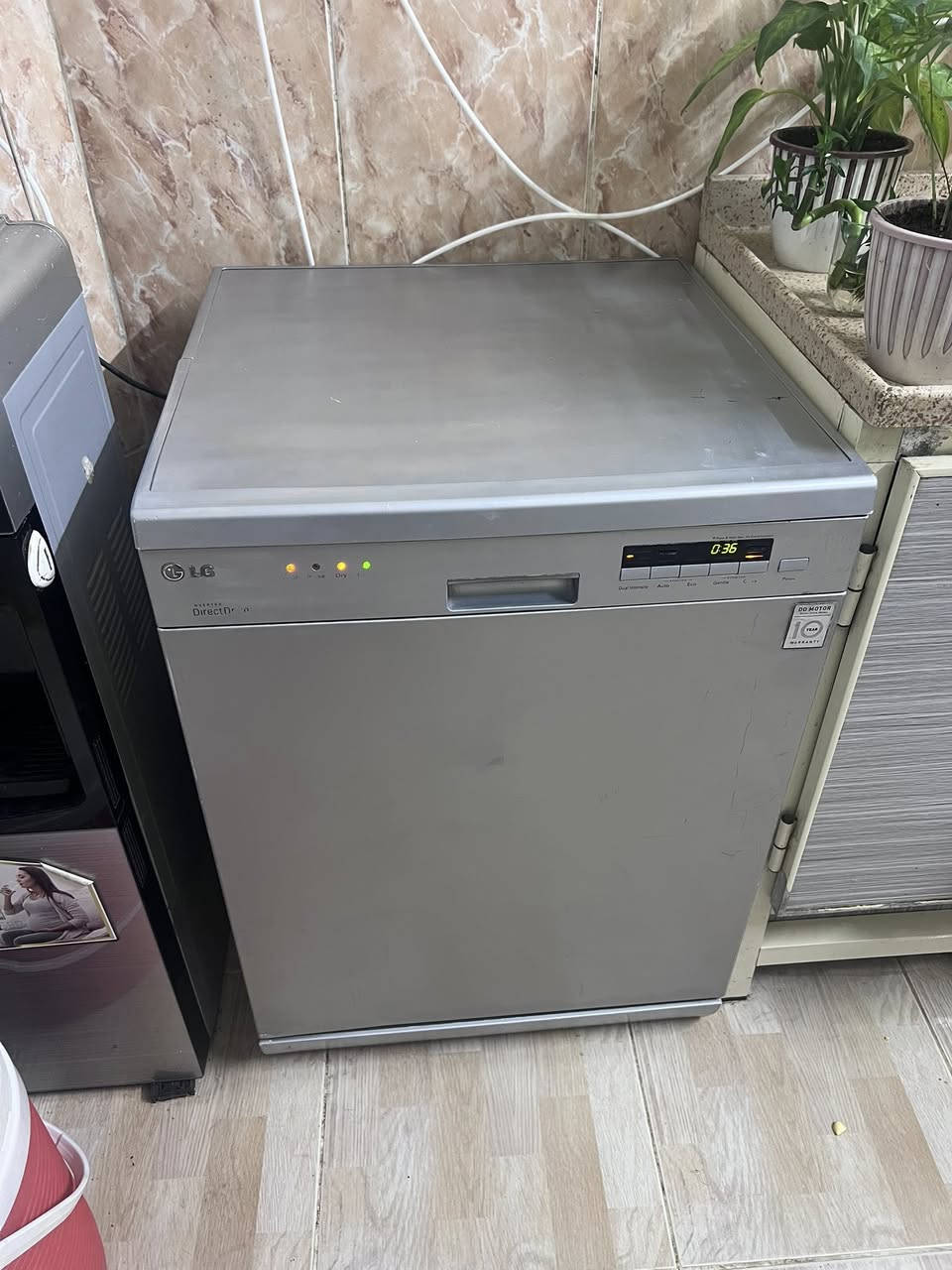 غسالة صحون lg باب اول
نضيفه  ع وضع الشركة مداخله تصليح ماطور انفيرتر تغسل جدوره سلاته كبار  ونضام سحب البخار وتجفيف وتعقيم و3 مرشات 
سعره 250 موجود توصيل 20 الف جميع المحافظات 
***********
