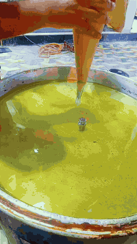 #حلويات_ومعجنات_المنار

توفر لدينا الان #حار_بــــــــحار✨🌟
#داطــــــــلي اليوم غير شكل 😍 وارخص من #البلاش 
#سعر_الكيلو بس 4,000 دينار 
حار، مقرمش من برّه وطري من جوّه 🔥
ريحة تشهي، وطعم يخليك تاكل وانت ما تحس 😋
لا تفوّت الفرصة وجربه من حلويات ومعجنات المنار 💛
✨ الطيب ما يحتاج إعلان… بس يحتاج تجربة 😉

#حلويات_ومعجنات_المنار #داطلي_عراقي 

📩 #للطلبات #راسلونا_واتساب 📞 [  *********** ]
🚗 #توصيل_متاح داخل المدينة 🛵🛵

#عنوان_المحل : [#حلة / #سيف_سعد #حي_الرضا { #خط_النفط } محلات محطة الغاز الوردية مجاور مأكولات هم هم ]
