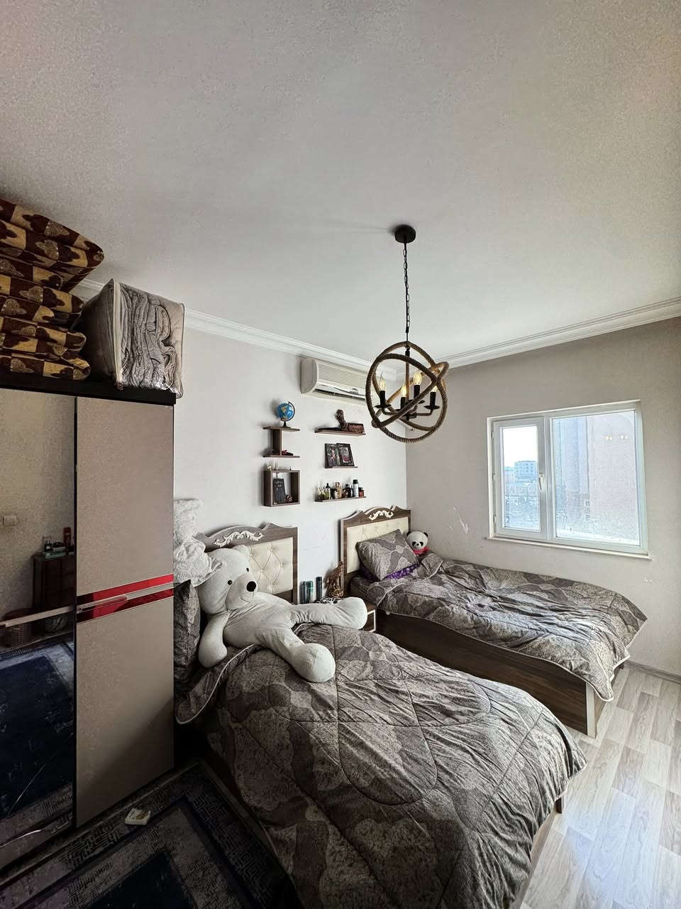 ‼️ افروستي - Avrocity ‼️
⁨
🏢 شقة فارغة للبيع في أرقى مجمع سكني بدهوك

✨ افروستي – Avrocity

🔹 نوع - B سويد
🔹 جنوب غرب - واجهه حديقة
🔹 مساحة - ١٨٦ م
🔹طابق 4 

💰 الدفع : ✔️ كاش

📞 للاستفسار و التفاصيل :
مكتب VIP دهوك للعقارات

📱 ***********
📱 ***********

💬 أو تواصل معنا على الخاص أو عبر الواتس أب

📌 فرصتك للسكن أو الاستثمار لا تعوّض!
