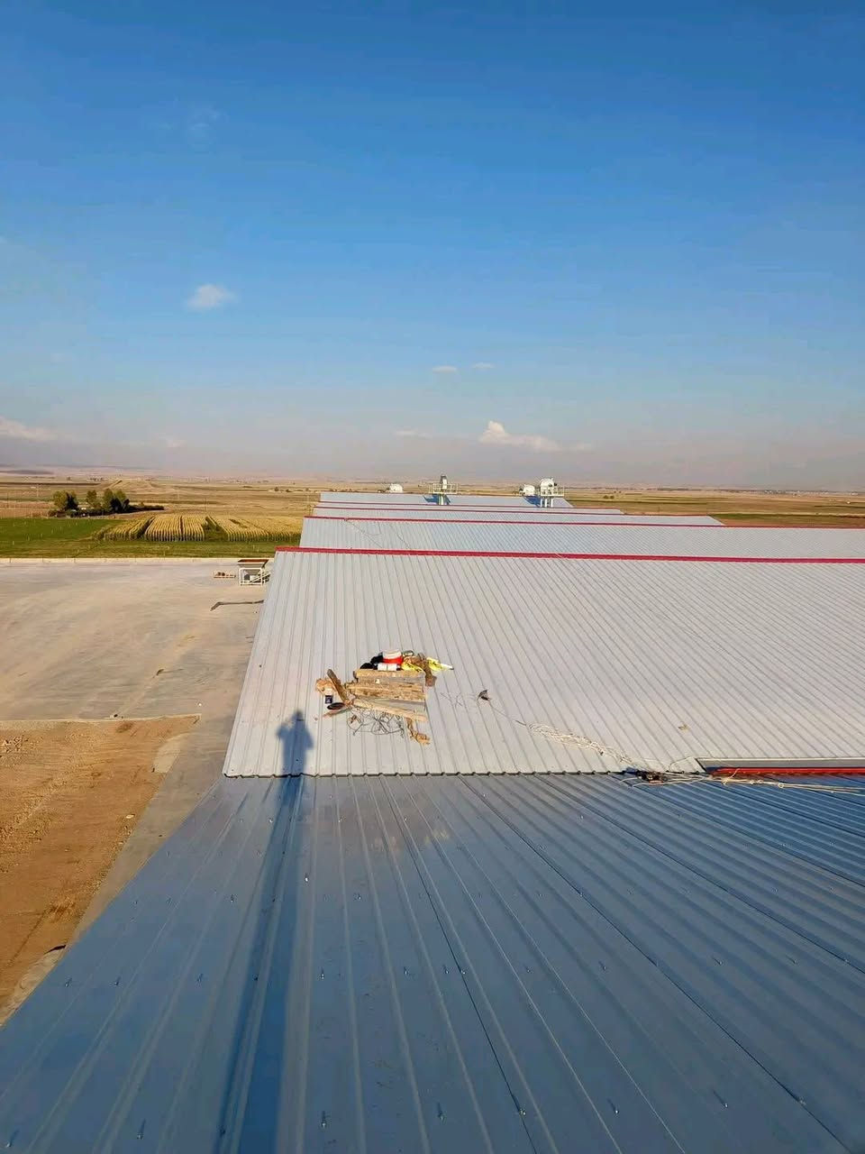 🏗️ الجودة والعمر الطويل.. بأفضل سعر! 🛠️
يعلن كادرنا المتخصص في أعمال الحدادة والهياكل الحديدية عن استعداده التام لتنفيذ وتصنيع:
📐 الجملونات كافة (صناعية، تجارية، ومخازن).
🛡️ تغليف ساندوتش بانل (Sandwich Panel) و جينكو بكافة السمكات مع عزل تام.
✨ لماذا نتعامل معاً؟
⚙️ مواصفات متينة: تلحيم دقيق وتصميم مقاوم لكافة الظروف الجوية.
🔩 تغليف الساندوتش بانل (Sandwich Panel) والجينكو بكافة الألوان والسمكات.
🛡️ معالجات ضد الفتحات والتسريب وتقويات خاصة لمقاومة الرياح والظروف الجوية المختلفة.
⏱️ سرعة وإتقان: تسليم بالوقت المحدد وبأعلى جودة.
💰 أنسب الأسعار: أفضل تكلفة مقابل أفضل متانة.
💡 نضمن لك دقة العمل ومتانة الهيكل.
📞 للتواصل والاستفسار (واتساب / اتصال): [***********]
📍 الموقع: [العمل في جميع أنحاء العراق]
