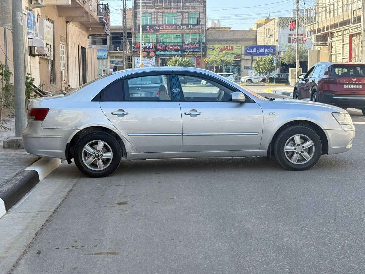 سوناتا مديل 2012 وارد كوري سعر 87 قابل للتفاوض الأستفسار اتصل *********** مكفوله من ضربه وتبديل بيها صبغ قطعتين مواصفات شاشه كبيره كامره خلفيه مثبت سرعه مكينه 2400 دوش مكينه وكير مكفولات حداديه جديده تخم تاير تبريد تدفئه شغال مشروع وطني سنويه جديده مكان سياره كربلاء مكلف ب نشر
