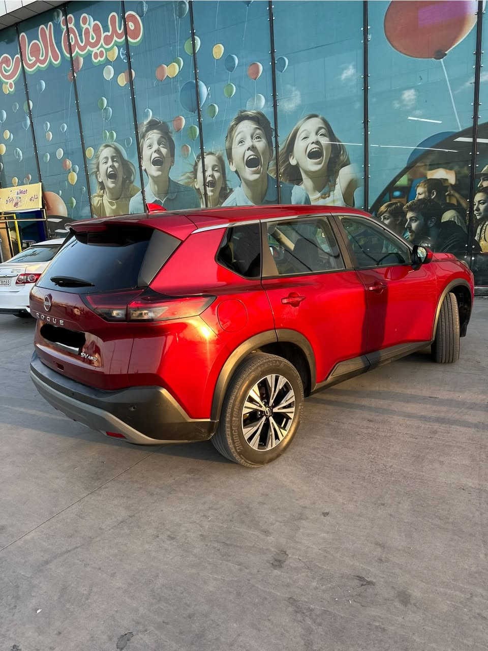 السلام عليكم 
نيسان روج موديل 2023
مواصفات SV AWD 
مواصفاتها //
بصمة / عدد 2
محرك 3 سلندر 1500 تيربو
ماشية 36 الف مايل
تبريد وتدفئة / رادارات 
/ حساسات امامي / حساسات جانبي   
/ كشن كهرباء /                                       مريات تحكم كهربائي / تبريد قطعتين 
/ دفع رباعي AWD / اوتوهولد
/ شاشة لمس كبير / يدعم بلوتوث / وكار بلي نظام ابل / واندرويد / USB / 
نقطة عمياء /
اشارات بالمرايات الجانبيه /
فول تحكم ستيرن / 
كير أوتو + عادي /
نظام قيادة : - سبورت-ايكو - نورمال - اوف رود -نظام عدم خروج عن الخط / 
بريك بصمة / انارة ليد + زينون /
تحديد مسار / مثبت السرعة / 
/ سماعات صوت واضح عالي /
وبعد بيها مواصفات غير 
الحادث حافة البنيد وبارد بيها مكانات
السنوية باسمي رقم دولي جديد 

5N1BT3BB2PC794455
السعر 165$
للتواصل // *********** واتساب

 //***********☎️
