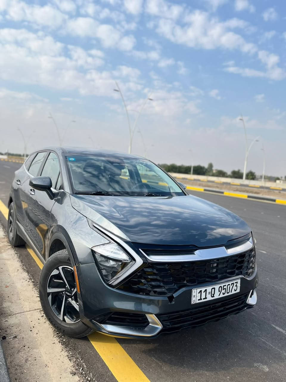 السلام عليكم

للبيع كيا سبورتج هايبرد  2023  

وارد امريكي ضرر جاملغ وبنيد بدون دواخل يعني شاصي ولغد سليم 

وبيه ضرر بسيط بين البابين بدون دواخل يعني التكم سليمات 

رقم الشاصي مرفقه مع الصور 

مواصفات 

تحكم ستيرن كامل 

شاشه وكاميرا دوارة 

كير ماوس  محرك هايبرد تيربو 

السيارة حلوة وجديدة لوك بحالت الوكاله ماشيه 32 جاهزه من كلشي 

كير ومحرك وتبريد + كهربائيات كله شرط 

رقم بغداد دولي بسمي سنويه جديدة يعني شرط التحويل 

السعر 175 وبيه مجال بسيط الشراي يخابر    مكان السيارة سامراء 

 ***********
