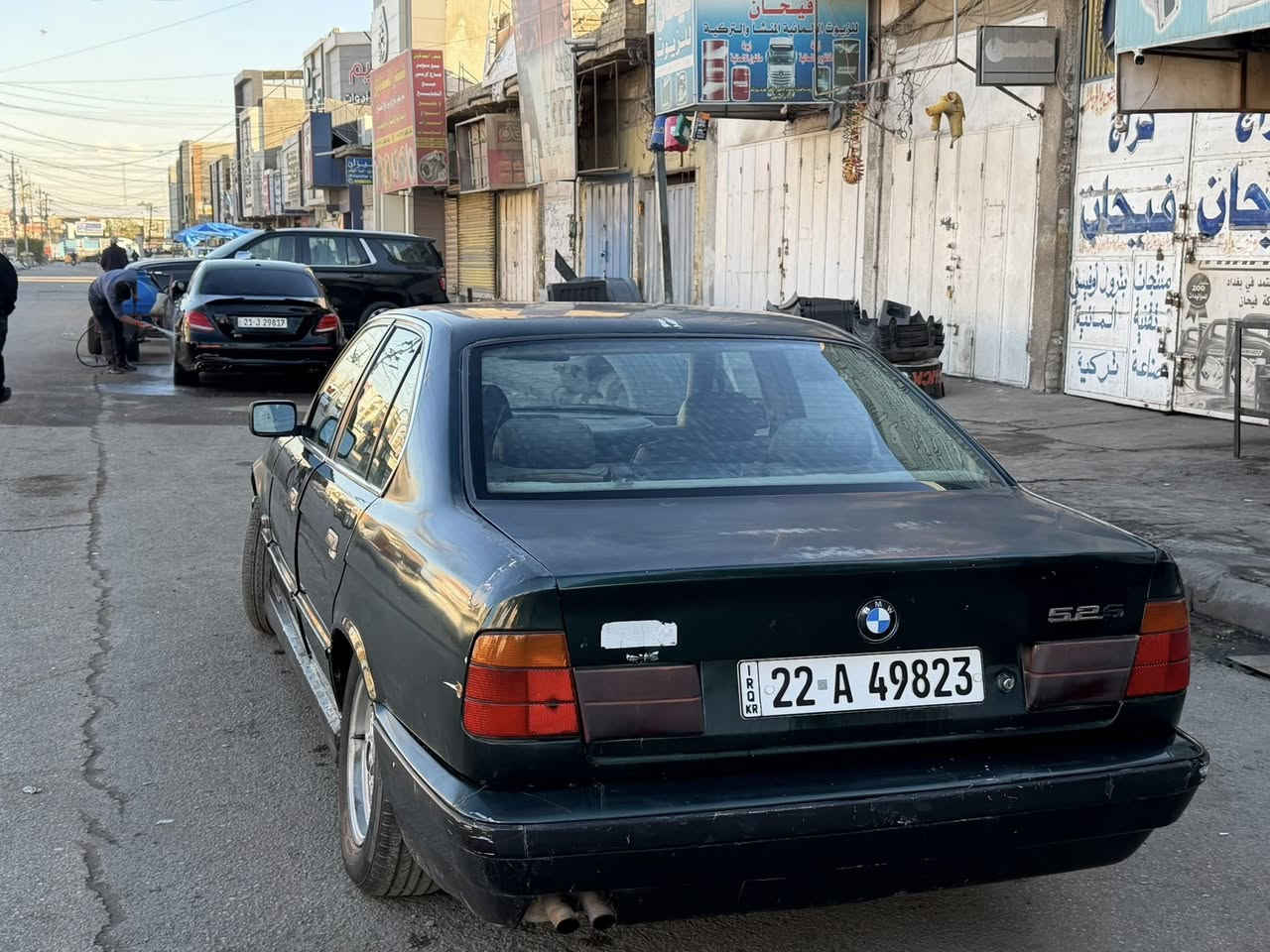 للبيع فقط بيئم موديل (1991) حجم (525)
مكينة دبل فانوس  (4) جام كهرباء 
السيارة مكينة وكير وتبريد فول بشرط. جدد 
 بجم بونيت عريض ويل خليه تايارات ماكس سياره
صبخ عام جماليا بدون  ضربه كله بشرط رقم  اربيل دولي سنويه جديد شرط تحويل وكالة سعر 58$ بي مجال مكان سيارة بغداد البنوك
***********
