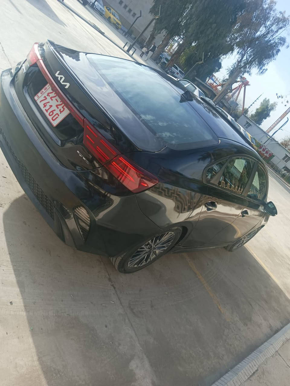 للبيع كيا فورتي جي تي لاين موديل ٢٣فول ١/١كشن حار بار
دخول جديد رقم كاتي. بشرط الترقيم بعدها مامخرجه
مواصفات 
فتحه سقف سلايد روف
كشنات جلد مطزز علامه gtلاين
تدفه وتبريد بل كشنات كشن سائق كهرباء 
تبريد قطعتين 
شاشه كبيره ابل كار بلي  تبريد بيانو منفصل مناخي
ويلكب ١٨
بك لايت لد لايتات لد زنون
هندى بريك بصمه اوتو هولد
رادار تحديد مسار قياده ذاتيه
صندوق يفتح عند الاقتراب 
ضررها صفحه بيها ربع وبوند شويه بل تكم انطيك ٦قطع وتكم 
ايرباك كلها طاكه وراجعه سياره سياره جاهزه علا اخر حبايه بيها نقص شغلتين صار شغله ورقتين اشيلك من حكها سعرها ١٢٠بيها مجال شراي اتصل ادفع سعر عجبني ابيعلك كلشي اكو بل سوك *********** مكانها موصل حي كندي
