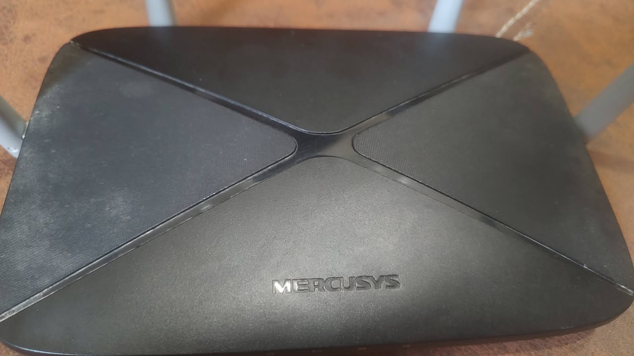 راوتر MERCUSYS AC12
للبيع
سعر 25الف شغال كامل مكمل 
***********
