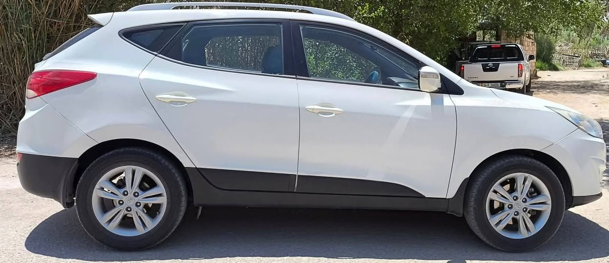 السلام عليكم
للبيع توسان 2011 خليجي رقم كربلاء

محرك ٢٠٠٠ دووش بلادي كير بلادي
  الصبغ بس قبق. الجنطه. الباقي كفاله. مكان السياره كربلاء  الأستفسار ***********  السعر 135وبيها مجال
