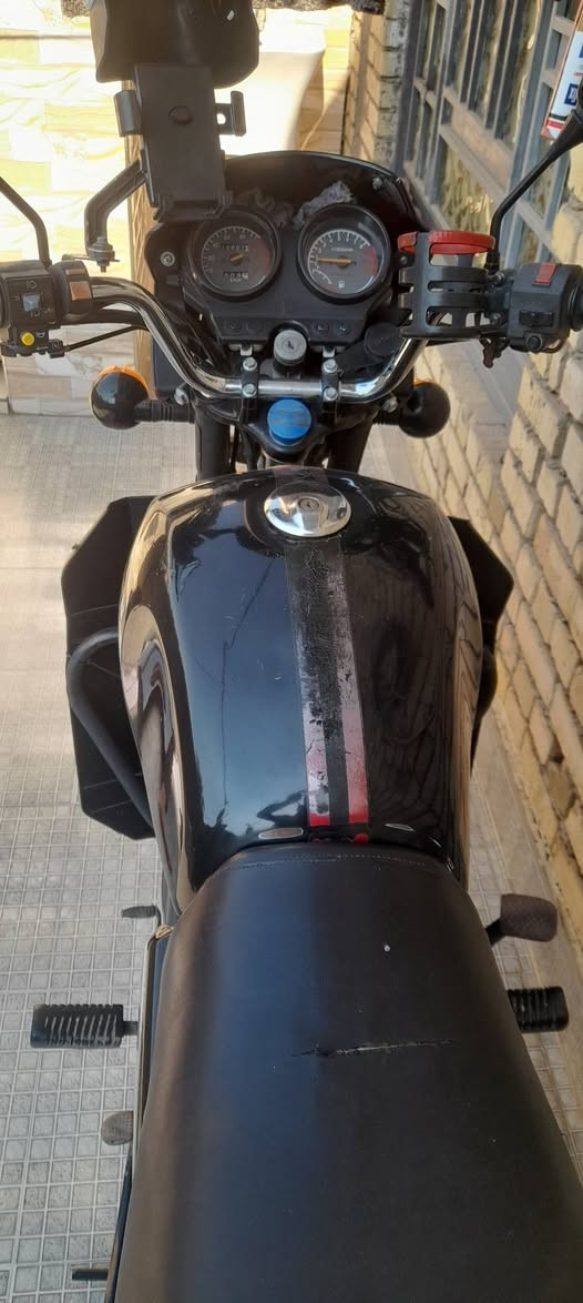 سلام عليكم دايوان للبيع 
موديل 2021
مكينه 150cc
مفتوحه مره وحده ومجفته شركه
تخم تاير
رقم واسط الماني بأسمي تحويل مباشر
***********
