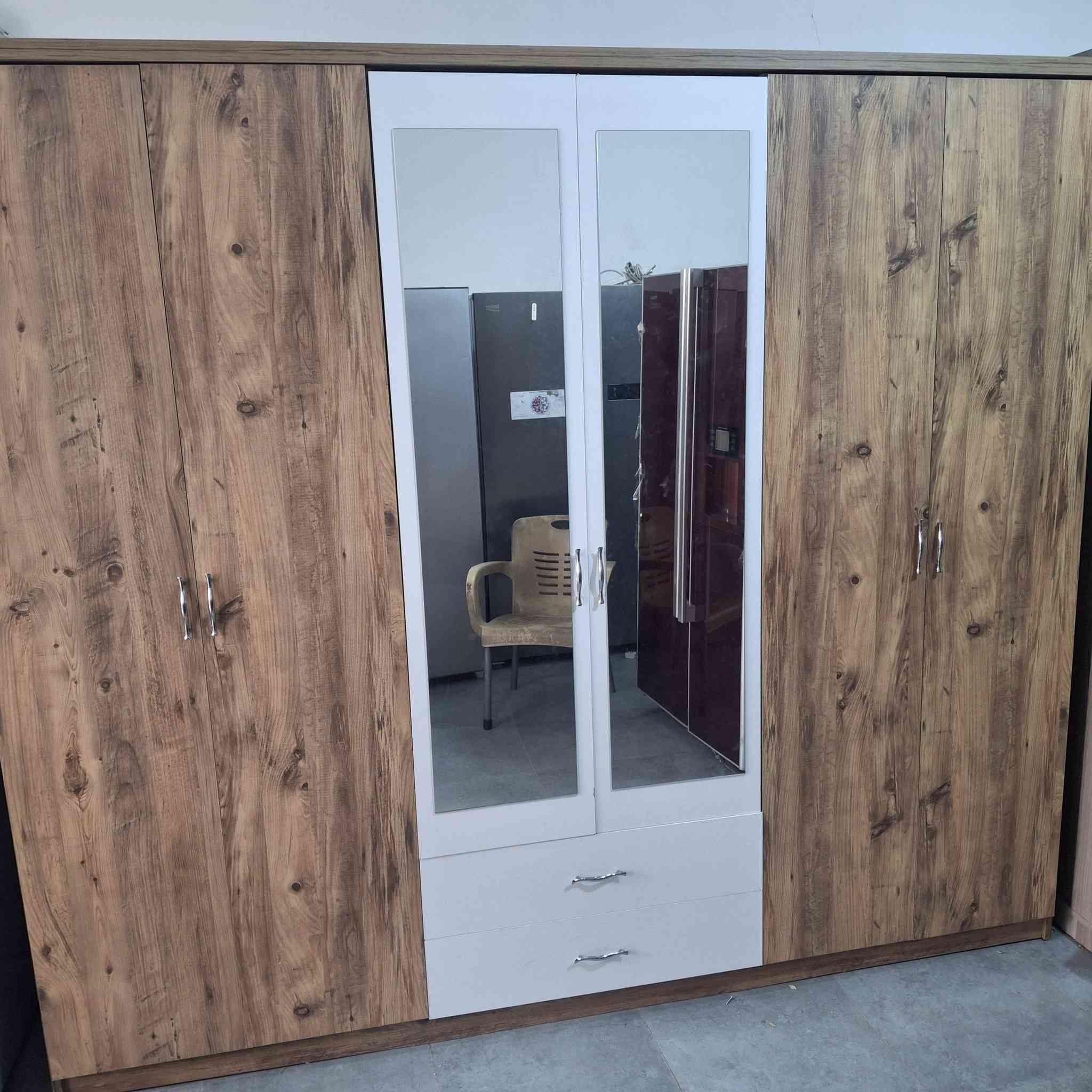 السلام عليكم غرفة نوم تركي كامله واصل للمنزل داخل أربيل مع الشد والنقل رقم تواصل وتساب ***********
