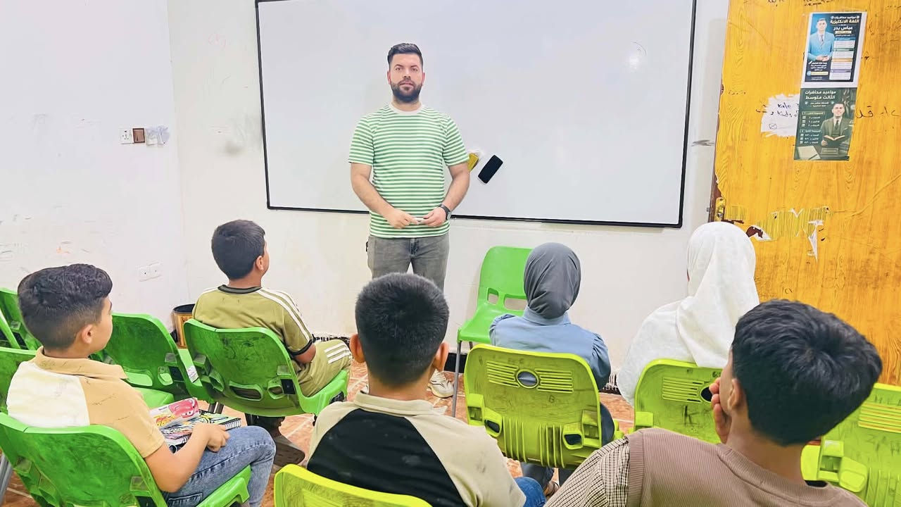على بركة الله تعالى 
افتتاح دورة اللغة الانكليزية 
للصف السادس الابتدائي 
للعام الدراسي 2027/2026

 اوقات المحاضرات : 

المجموعة الأولى 
الاحد و الثلاثاء والخميس الساعة الخامسة عصراً 

مكان الدورة : قاعة الاستاذ عباس بدر في حي الصدر 

تتضمن الدورة ما يلي : 
🌷 شرح مبسط ومفصل للقطع والقواعد والتمارين وفق المنهج الجديد 
🌷حل جميع الأسئلة الوزارية 
🌷اختبارات يومية وشهرية  ومتابعة مستمرة للتلاميذ 
🌷اكمال المادة ثلاث مرات لغاية يوم الامتحان الوزاري

ما يزال باب الانظمام مفتوح للتلاميذ الجدد 

للاستفسار الاتصال 
***********

للانظمام الى قناة تبليغات الدورة عبر التلكرام
https://t.me/+Jp5gFRp4nCtkYjUy
