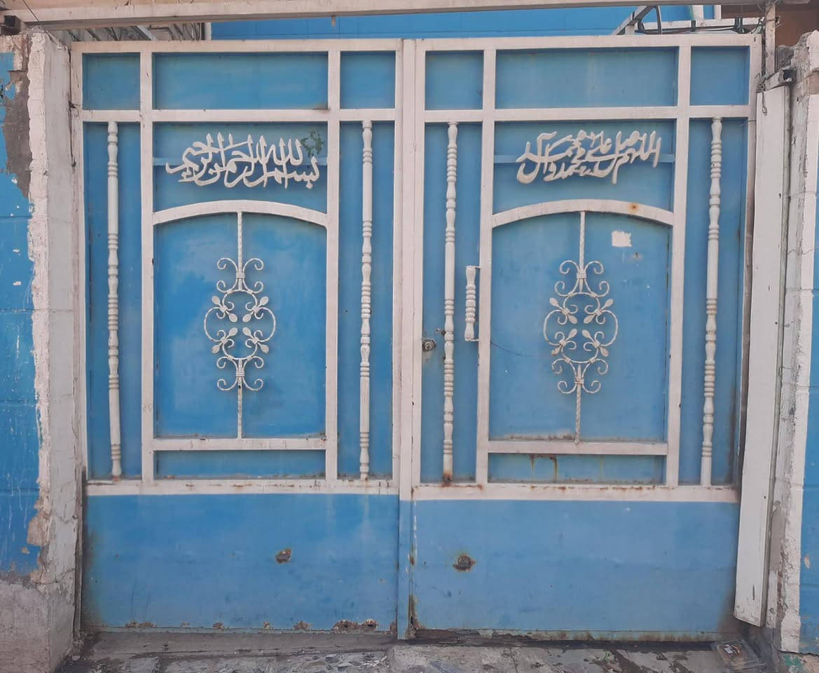 باب حديد مستعمل للبيع السعر ٢٠٠  الف دينار  المكان بغداد الاورفلي التواصل ماسنجر  اوعلى الرقم التالي 
***********
