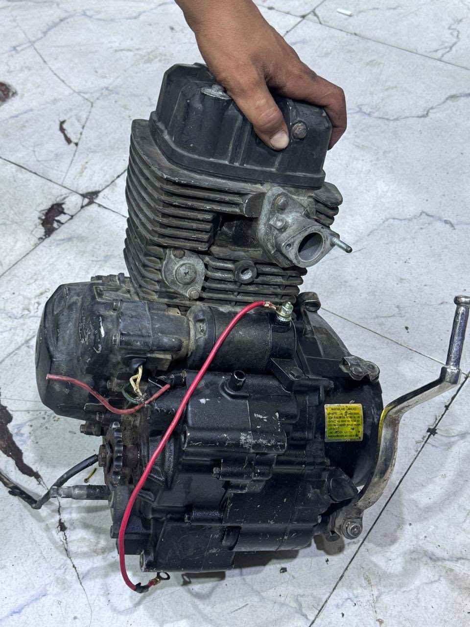 سلام عليكم محرك دايوان نفخ 200cc سي نظام سي بي اف   مانع رتجاج لبيع محرك جديد صبانه ما محطوطه عله برقي منه سبب البيع الدراجه احتركت بغه بس المحرك المحرك شقال 2026 اصدار المحرك السعر 250 الف


**إذا كنت صاحب هذا الإعلان وتريد حذفه لأي سبب، رجاءا أرسل رسالة إلى الدعم الفني**