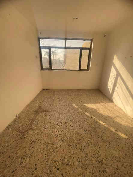 #للايجار_______في_______السيديه

مشتمل مساحه  50 متر

يتكون من

غرفتين نوم مطبخ صاله خدمات صحيه 

#الايجار  650 الف

مربع الضباط

للاستفسار الاتصال على الارقام التاليه

***********

***********
