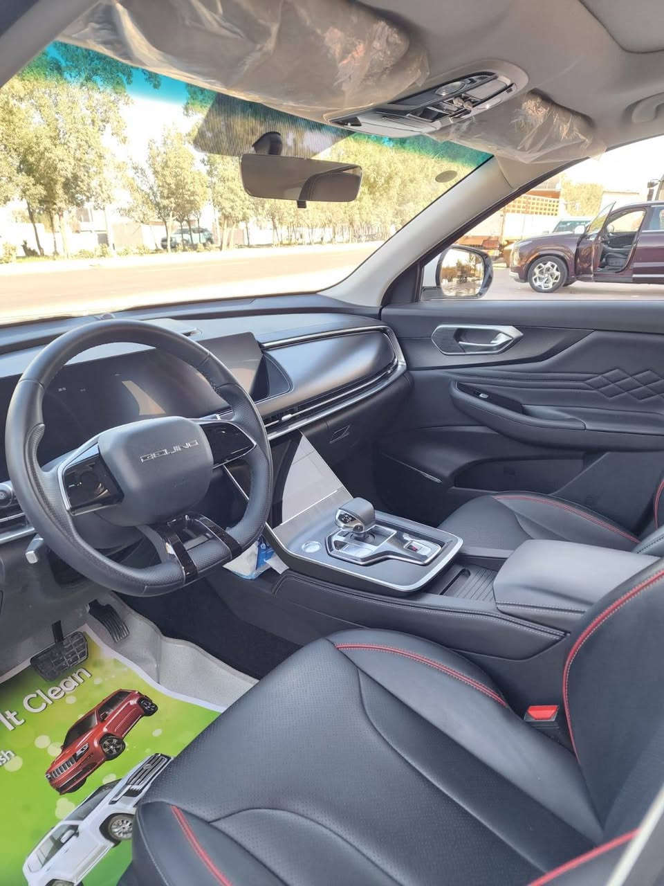 السلام عليكم
 سياره بايك X7 للبيع مكينة ١.٦ فول مواصفات 1/1 موديل 24 ماشيه 10,000 السياره اخت الزيرو مقفوله من الضربه والحادث السعر  165 وبيها مجال بسيط ***********
