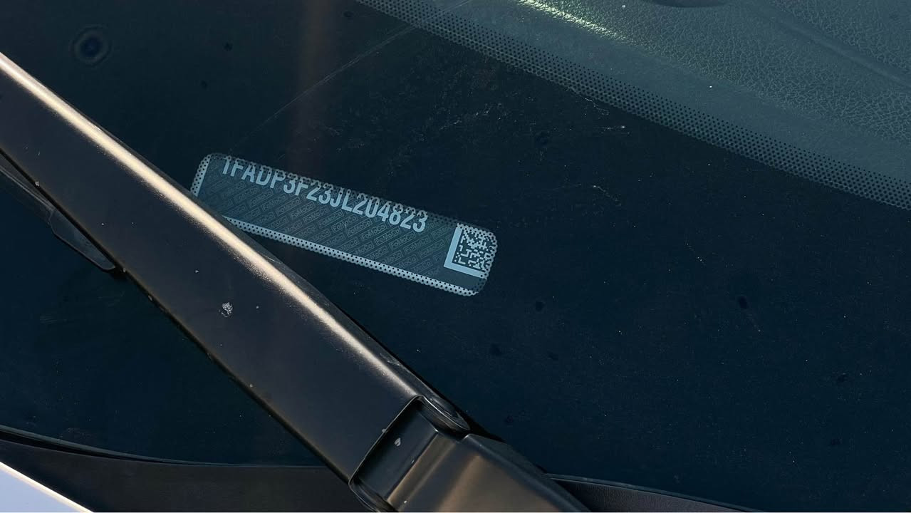 سلام و علیک فۆرد فۆکس مۆدێل ٢٠١٨ se یەک پارچەی بۆیاخە بێ ناوگرتن بێ ئێرباگ سفرە سەیارەکە زۆر پاک و تازە ماوەتەوە دینار مەسروفی نیە تایەی تازەیە تەقە و رەقەی نیە گێر و مەکینەی بەشەرت سەنەوی و هەزە و هەمووشتی تازەیە تا ٢٠٢٩ هەموو گیانی بەشەرت نوقسانی نییە نرخی ٩٢ گەڵا*********** أربيل, العراق
