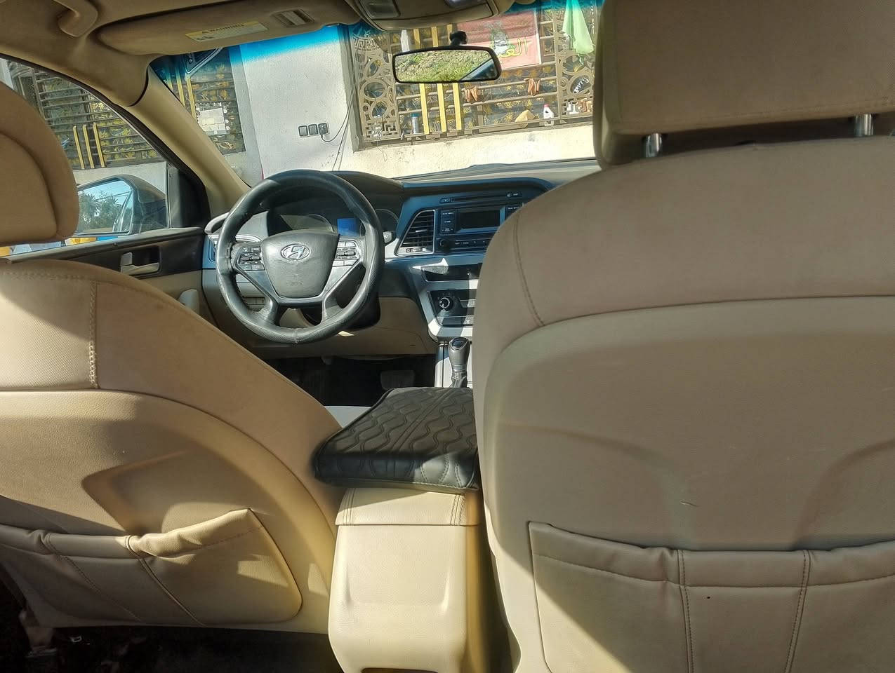 السلام عليكم
هونداي سوناتا موديل 2015
خليجي مكينه اربعه سلندر 2400
تدفئه تبريد خير من الله 
تخم تاير جديد صدر حداديه جديد 
السيارة بيهه قطعتين  صبغ بدون دواخل 
السعر 110 وبيها مجال 
مكان كربلاء الحسينية البراهميه قرب قنات كربلاء 
الرقم ***********
