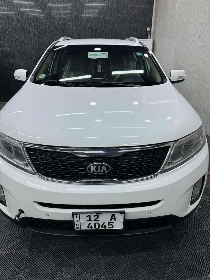 سورينتو 14 خليجي
6 سلندر
بدون صبغ /ملاحضات فقط
مكينه وكير شرط 
3 قطع تبريد 
بصمه ودخول ذكي
مثبت سرعه 
مري شفط 
سنويه وهزه جديده
السعر 185

***********
