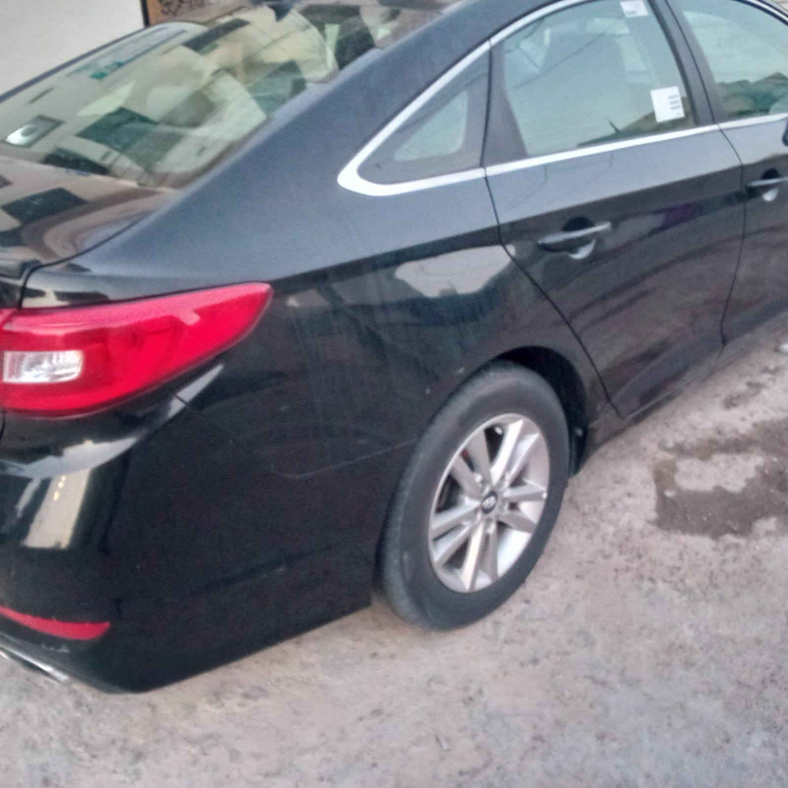 سوناتا البيع موديل 2016 بيها قطعتين باب الصدر والبنيد بدون دواخل رقم ألماني سنويه جديده هزه جديده    سعر 118 وبيها مجال    الاستفسار *********** غير متواجد عل فيس
