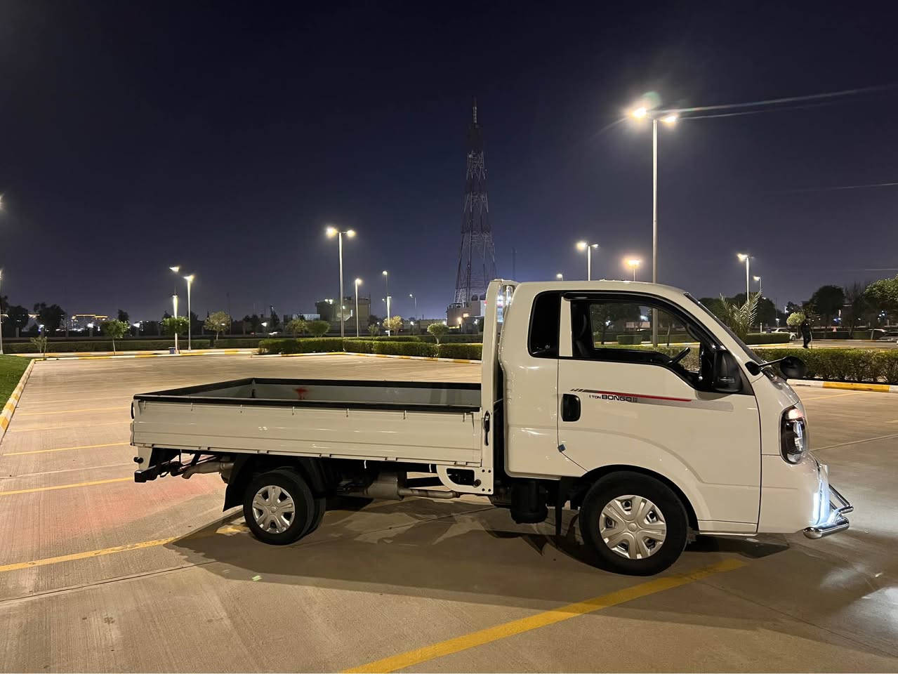 سەیارەکە فول مواسەفاتە گیری ئۆتۆماتیکە و عادیە سەیارەکە بیلاد غازە بی سبوغ و لیدرانە مۆدیل ٢٠٢٤ 
٢٠ هەزار کیلۆمەتر رۆیشتیە سەیارەکە جایزە و بی 
مەسروفە و رەقەمە رەقم هەولیرە 
داوای ٢٣٩$ وەرەقی لی دەکەین کەمەک مامەلە

شوین هەولیر 
*********** أربيل, العراق
