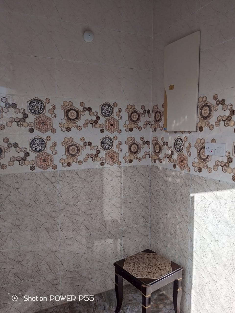 دار طابقين مسلح في ال6 كيلو
قرب المجمع الهندسي طابو صرف
المساحة/ 200 متر
الشارع/ 10 متر
الطابق الاول يحتوي/
كلدور واستقبال وصاله وغرفتين نوم
ومطبخ ومجمع صحيات داخل وخارج ومنور
الطابق الثاني يحتوي/
ثلاث غرف نوم وصاله كبيرة 
ومجمع صحيات
* بناء الطابق الاول حجر 
* بناء الطابق الثاني بلوك
* سنة البناء 2023 
* الصاله حزام سيراميك 1.20 متر
* المطبخ والصحيات فرفوري
* الارضية سيراميك
* الدار نظيف وجاهز للسكن *
السعر/ 120 مليون وبيه مجال
للاستفسار 
مكتب ابو مصطفى للعقار في الرمادي حي المعلمين 
قرب فلكة الفرسان مقابل مصرف الخليج التجاري 
هاتف 
محمد  ***********
مثنى  ***********
يتوفر (واتساب) على نفس الارقام
