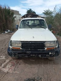 سياره لاندكروز مو نيكااللبيع مزاد دوله2004السياره جهزه من كلشي مكينه 3...