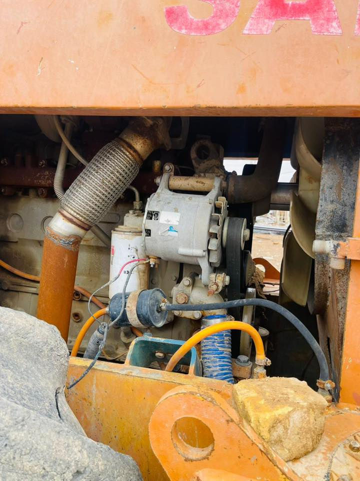 حادله للبيع مكينه كمنز 102 جاهز من كل النواحي مضخات هزاز مكاني ديالى بلدروز
***********
