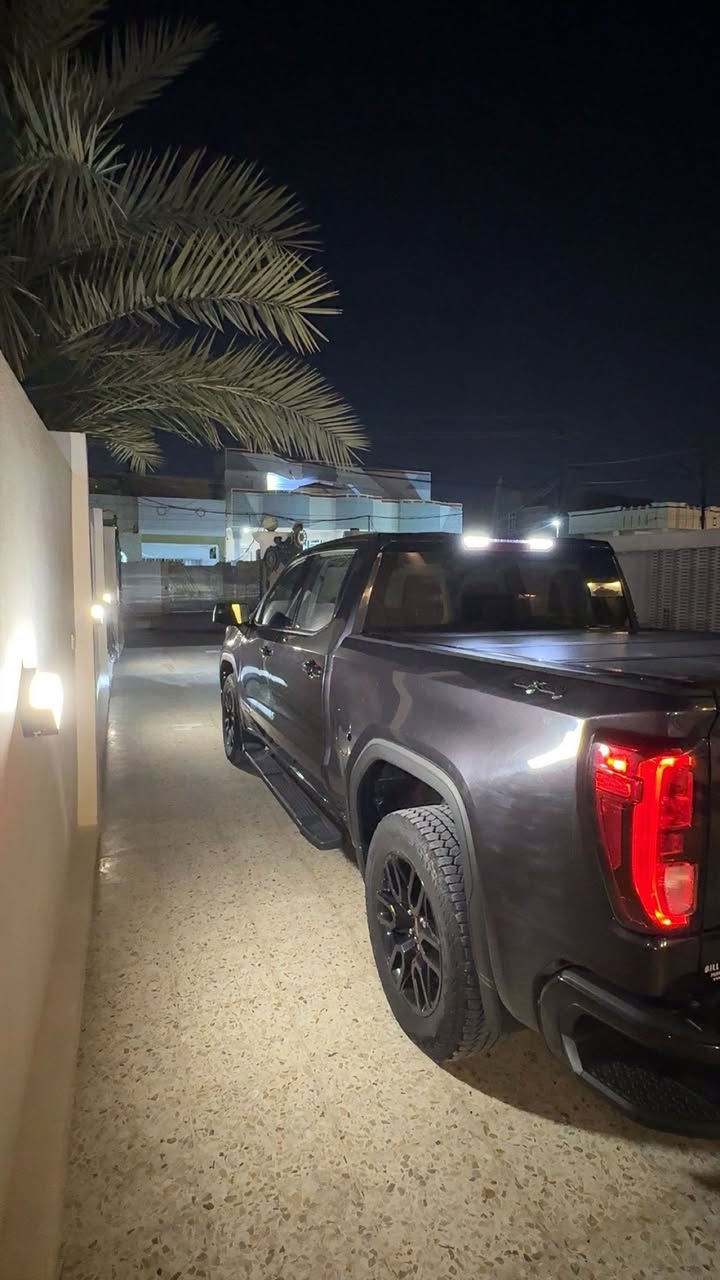 GMC SIERRA 
المويدل 2023
المواصفات الفيشن
المحرك 4 سلندر تيربو
ماشيه 68 الف كم
الضرر باب خلفي بلادي فقط
السعر 37.500$
الرقم:***********
