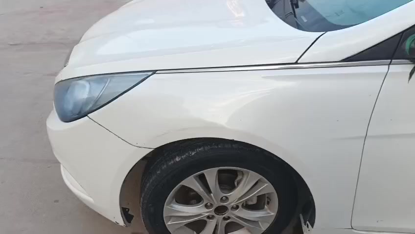 السلام عليكم.    للبيع سوناتا.    موديل 2011
رقم بصرة       تحويل مباشر.   

خليجي.    
محرك. 2400.   دوش.   
كير.    محرك.    صدر.    تبريد.    
جاهزه من كلشي.     شرط الفحص 
حادث موجود بالصور  
مكاني. البصرة قضاء الدير 
السعر.  85  $. وبي مجال 
رقم هاتف.  ***********
