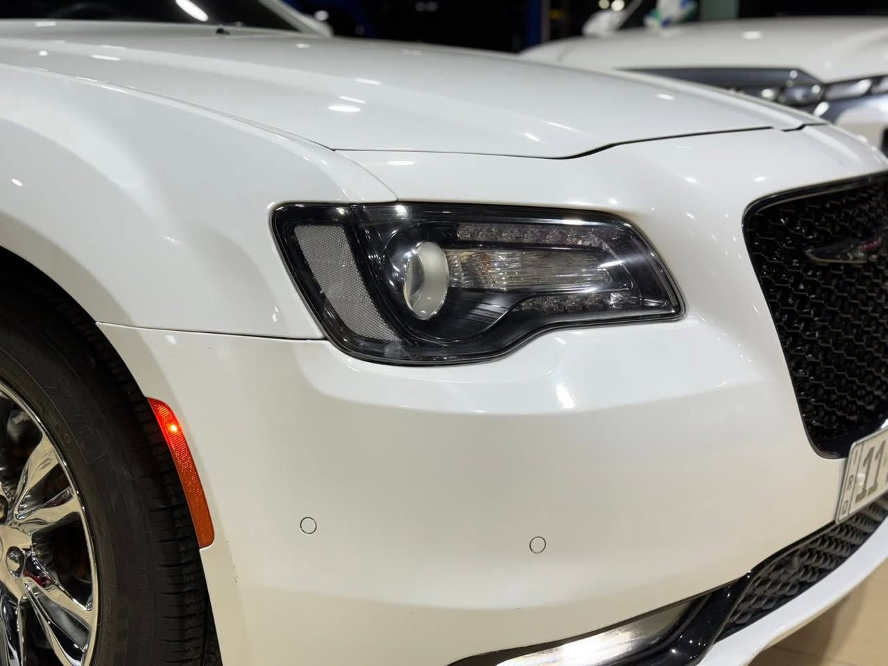 #المركبة : #كرايسلر اوباما 300 S لون ابيض فول مواصفات
#الضرر : كفالة عامة بدون ضرر ( كارت بسيط في الجاملغ الامامي الايسر فقط )
#الرقم : بغداد رقم مميز

#المواصفات :

▪️السيارة : كرايسلر اوباما 300 S 
▪️الموديل : 2023
▪️المحرك : 6 سلندر 3600
▪️العداد : 55 الف ميل حقيقي
▪️غرفة السيارة : كشنات جلد اسود حظن مع تطريز S اصل
▪️قمارة بانوراما
▪️حساس امامي اصل
▪️حساس خلفي اصل
▪️حساسات ورادارات الاجتياز الجانبية (نقاط عمياء)
▪️شاشة كبيرة للتحكم في ايعازات السيارة
▪️كاميرا دوارة اصل
▪️بصمة 2 للابواب مع بصمة تشغيل وتشغيل عن بعد
▪️شفتات بالستيرن للتحكم بلكير العادي
▪️لايتات عالي وناصي مع حاجب LED
▪️تحكم فول كهرباء لكرسي السائق والراكب
▪️تبريد قطعتين امامي وخلفي
▪️تدفئة لكشنات المقدمة مع تدفئة ستيرن
▪️تحكم ستيرن جهتين بلوتوث وحاكية وكروس سرعة
▪️هيترات بالمرايا الجانبية
▪️سستم صوت ALPINE
▪️دمام في الجنطة
▪️نظام ABS مانع انزلاق
▪️منافذ USB امامي وخلفي
▪️السيارة جديدة وبوضع الشركة.

السعر المطلوب : 330 ورقة مع المجال
 
الاتصال على : ***********

***********

معرض سما دبي لتجارة السيارات والمزادات الامريكية
النجف - المدينة المائية -مقابل حي الجامعة
اهلا ومرحبا بكم

ولمشاهدة المزيد من السيارات الخاصة بمعرض سما دبي  للسيارات الامريكية زورو موقعنا على الرابط التالي:

‏https://m.facebook.com/معرض-سما-دبي-لتجارة-السيارات-والمزادات-الامريكية-109437940947714/?ref=bookmarks
