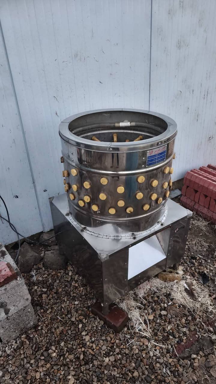 هلاسه نضافه كدامك سعر 200 ألف وصناديق عدد 2 بسعر 40
 مكاني جوميسه قرب جسر الصويره ***********
